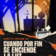 Portada del Diario de creación #10: sombras de un candelabro, libros y una redoma sobre los bastidores de El Diablo Cojuelo, iluminados en azul y ámbar.