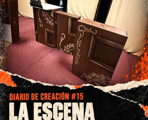 Cajas escenográficas, un pop-up y pantallas de El Diablo Cojuelo sobre el suelo rojizo. Diario de creación #15: La escena toma cuerpo.